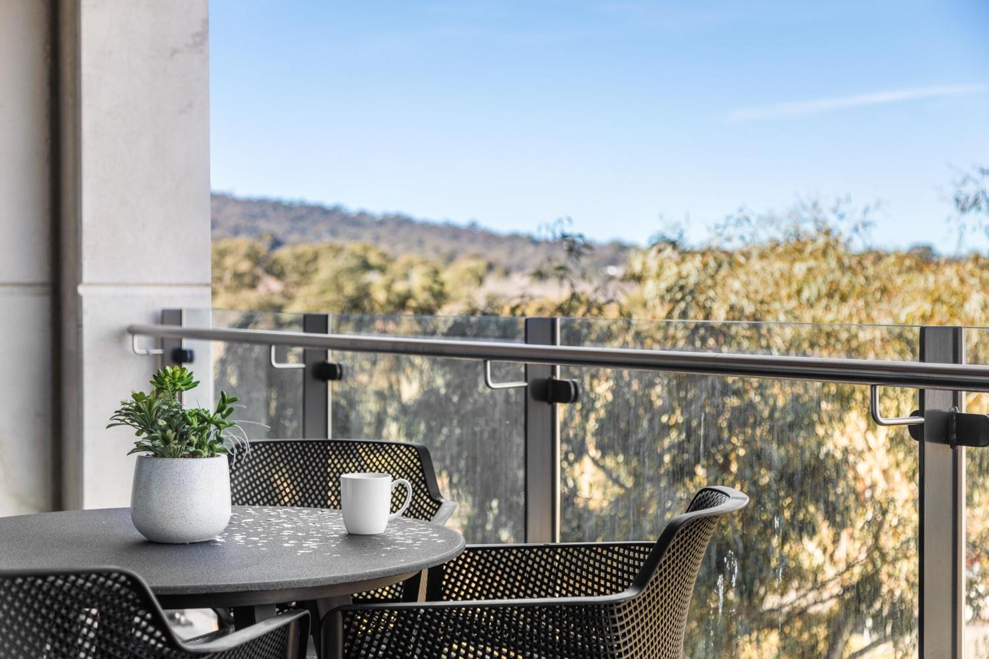 Founders Lane Apartments By Urban Rest Canberra Buitenkant foto