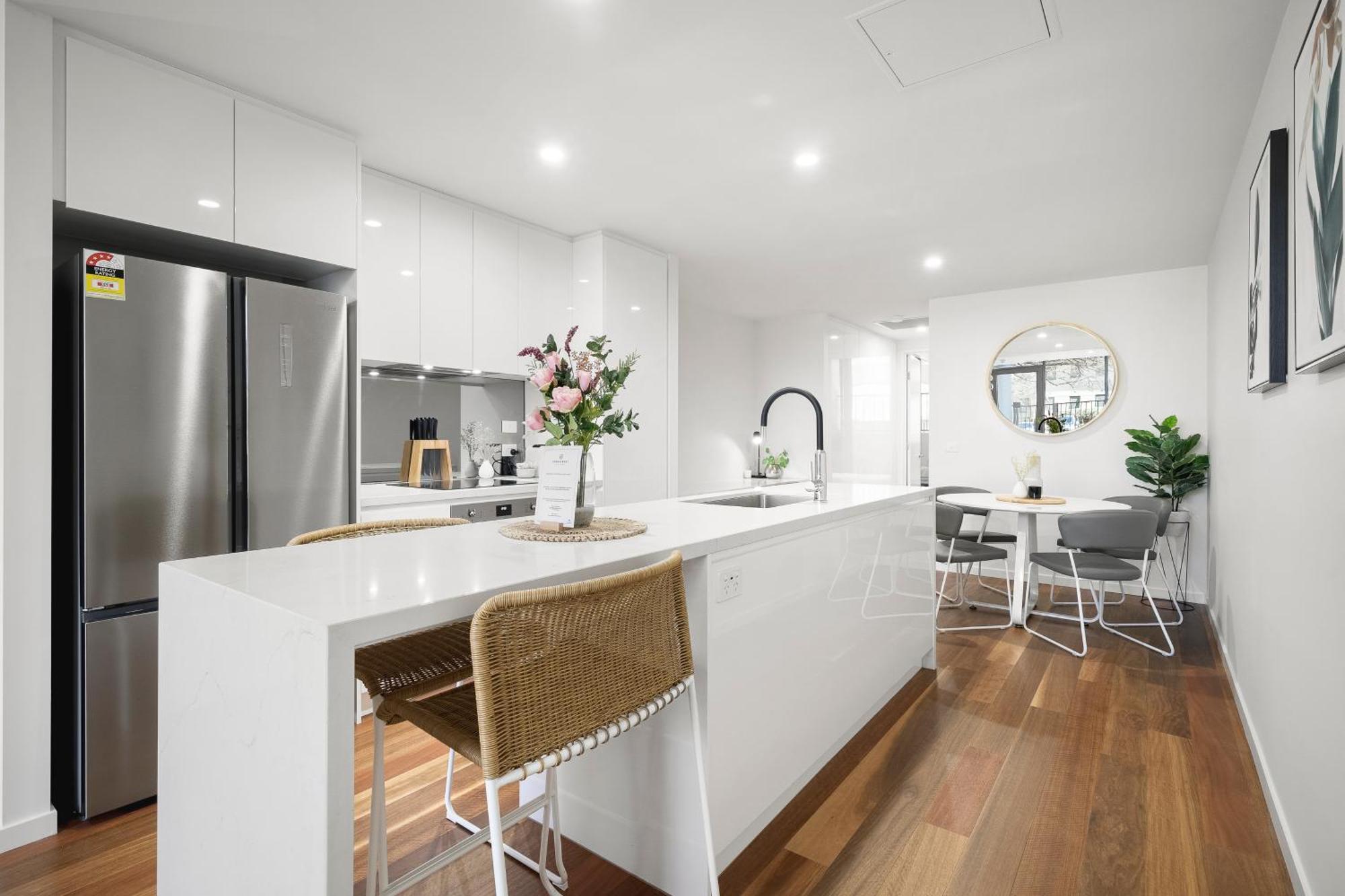 Founders Lane Apartments By Urban Rest Canberra Buitenkant foto
